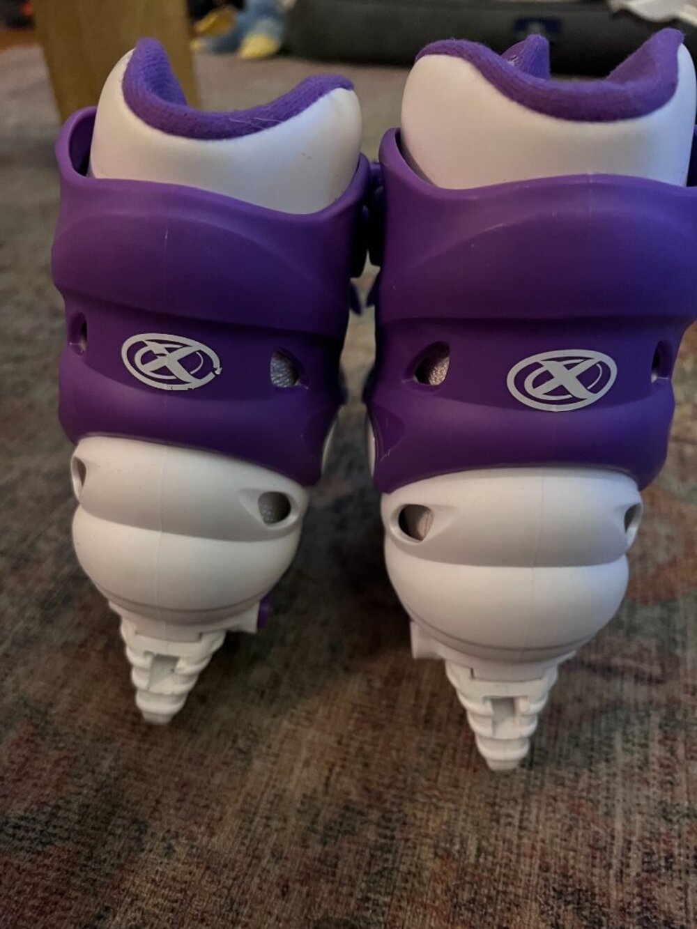 DBX Girl's Adjustable Ice Skates - Picture 4 of 7